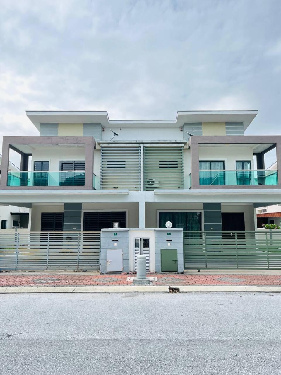 Sofea Mutiara Rumah percutian Ipoh