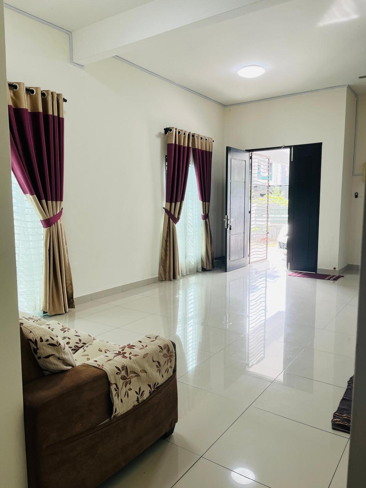Sofea Mutiara Rumah percutian Ipoh